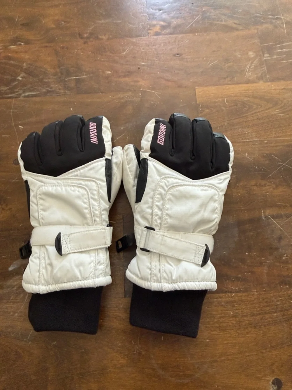 Kids White and Black Insulated Gloves- GORDINI size XL